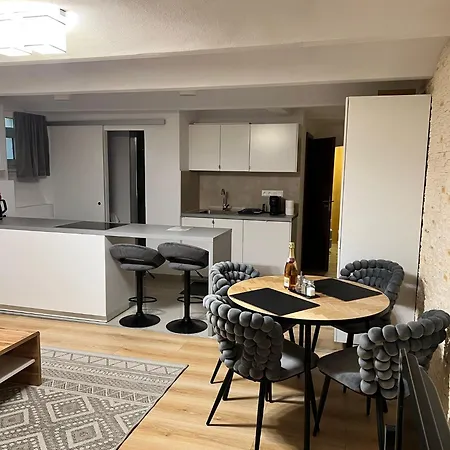 Bunker In The Old Town Apartman Pozsony